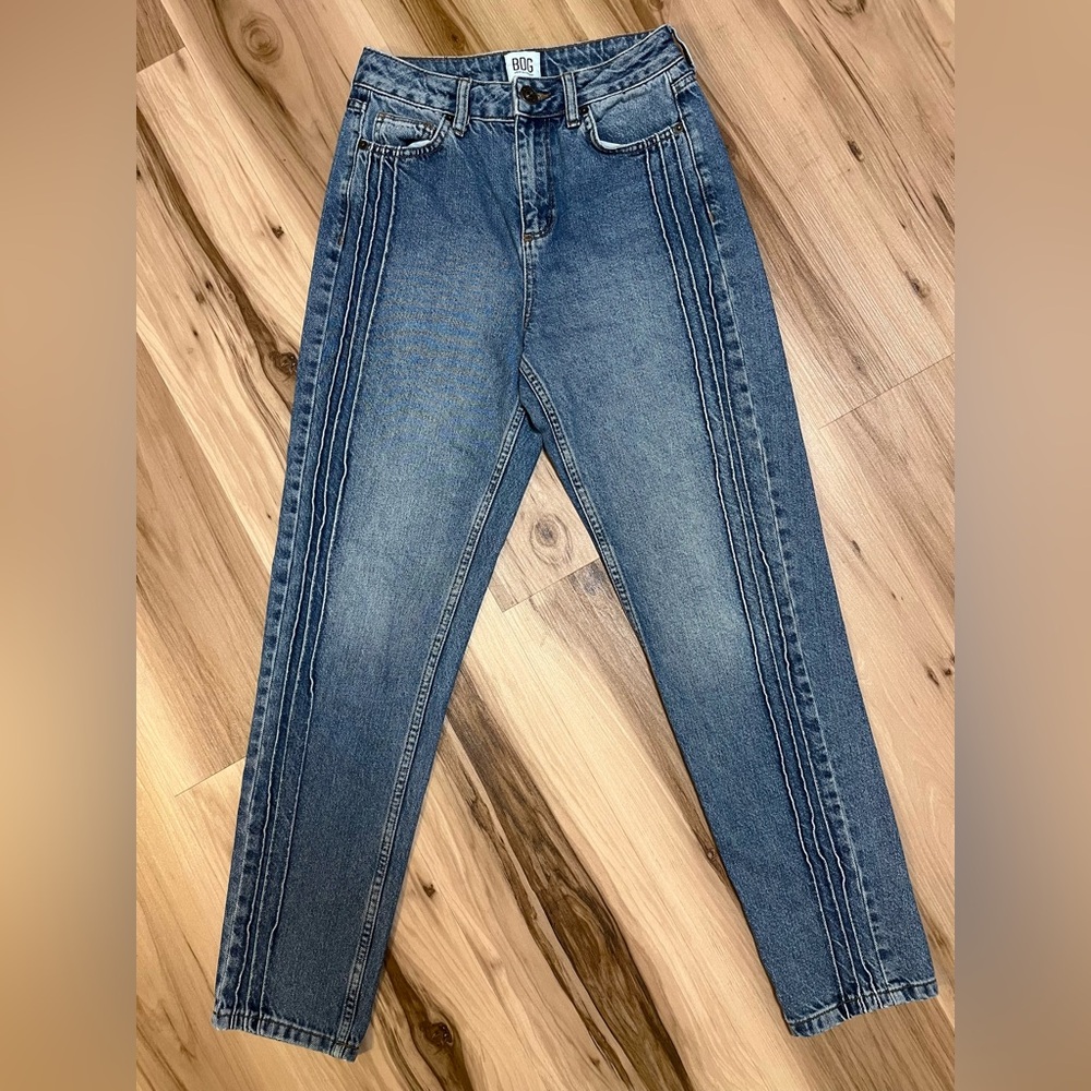 BDG Urban Outfitters Women’s Size 25 Tapered Leg Mom Jeans Side Piping High Rise